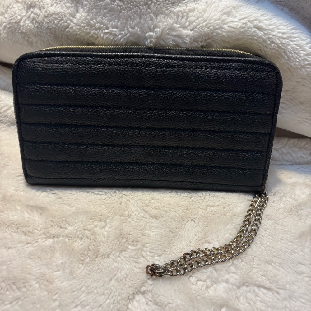 Betsey Johnson Wallet Black Cream Striped Wristlet Faux Leather Ziparound FLAWS - Picture 3 of 16